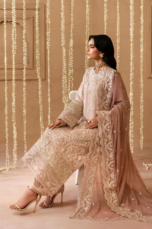 Buy Emaan Adeel festive chiffon suits online in India
• Original Pakistani chiffon suits by Emaan Adeel in Lucknow
• Emaan Adeel designer salwar suits available in India
• Shop Emaan Adeel chiffon suits for weddings in Luckno