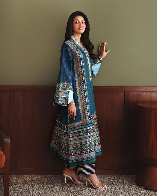 Mushq Scene Stealer Blue - embroidered neckline detail