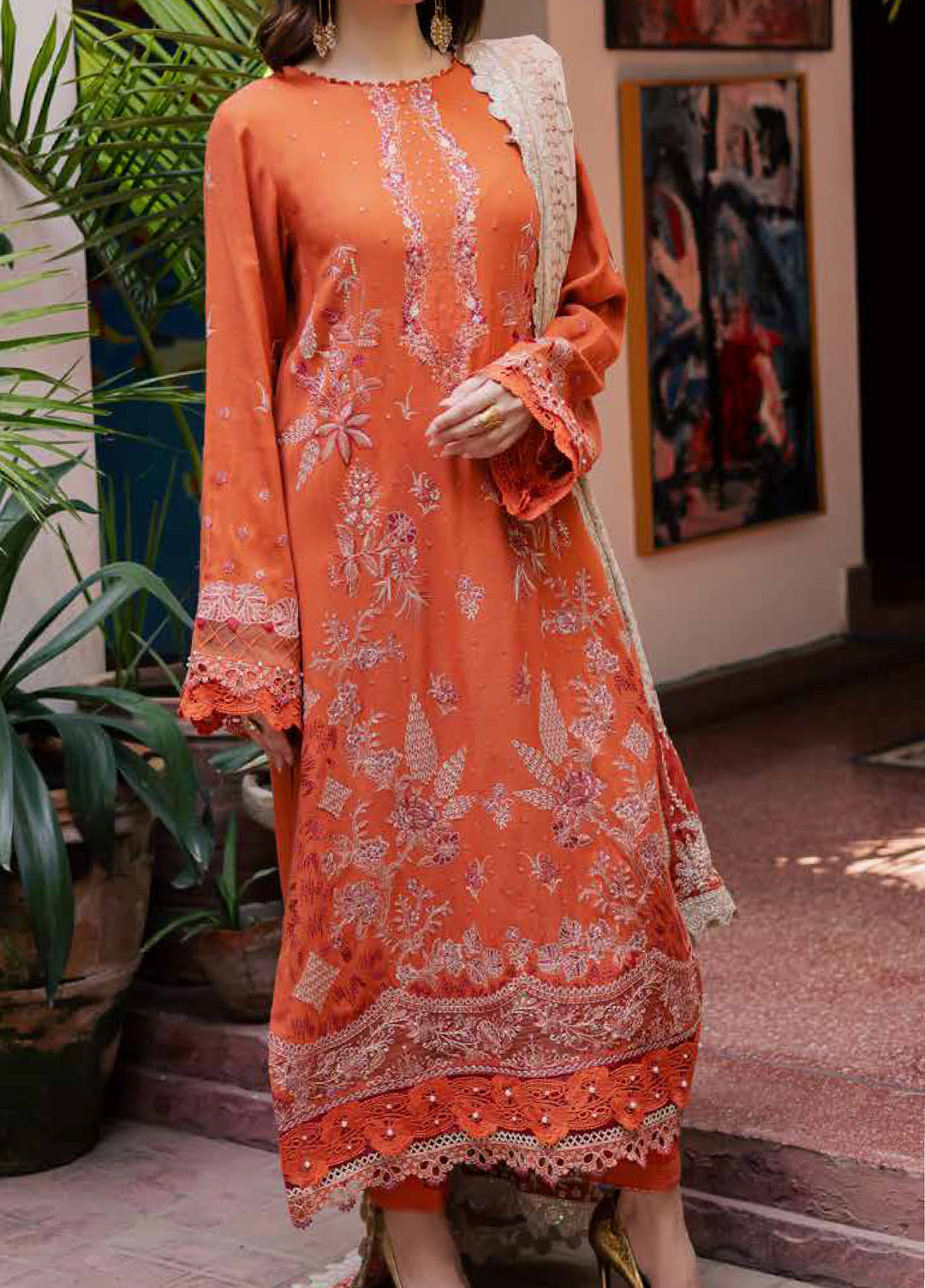nureh leather peach embroidered winter suit for women
nureh leather peach unstitched 3-piece suit with velvet shawl