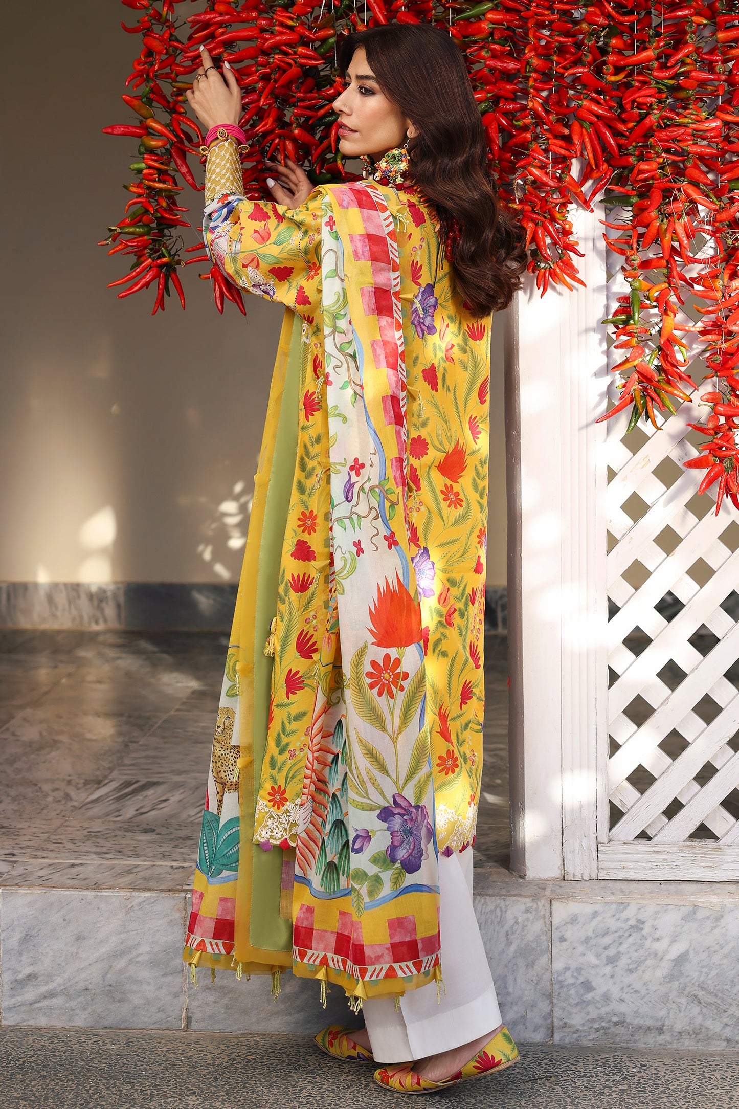 Zaha Luxury Lawn 2025 – unstitched embroidered suit with premium fabric and elegant detailing, ready to ship for festive wear.