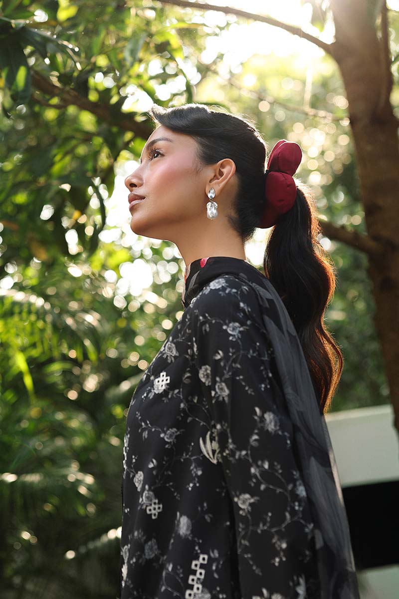 QPRINTS BY LAWN READY TO SHIP BOOK NOW