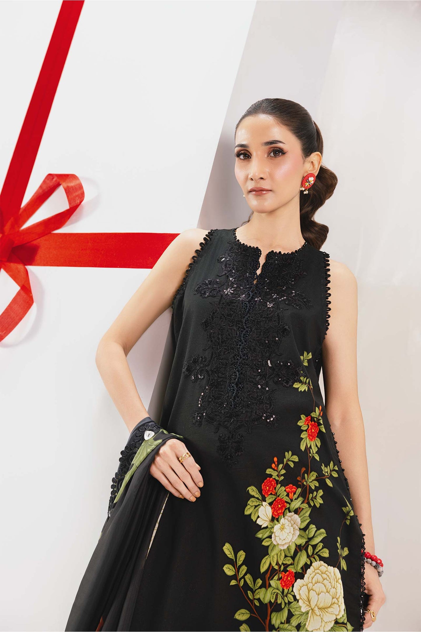 MARIA.B M.BASIC LAWN 202=12B Aangan the essence of lawn & chiffon