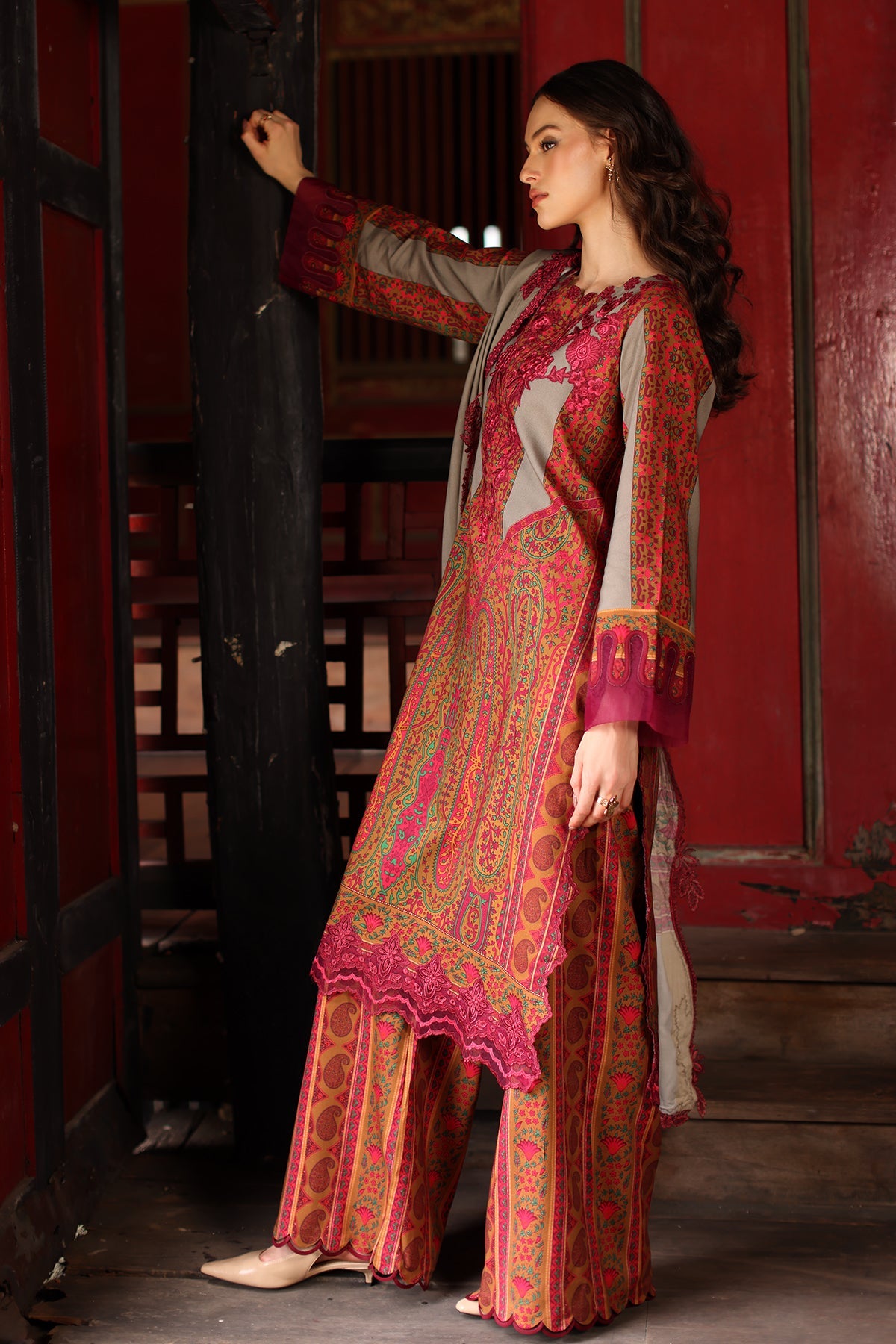 Aangan Charizma CCW7-04 unstitched linen suit with embroidered shawl