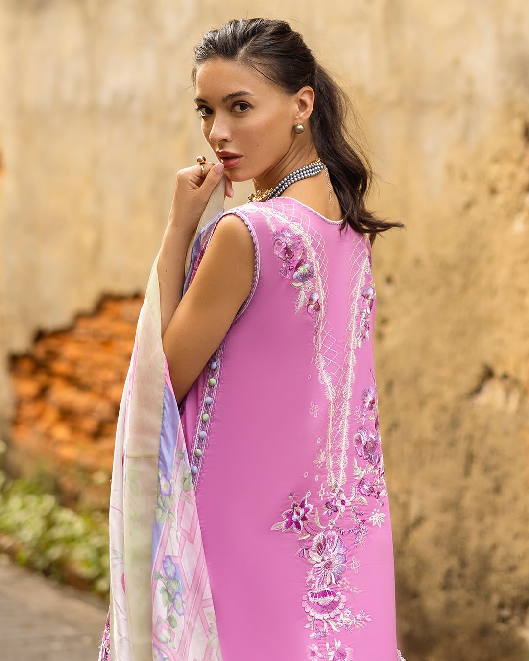 Mushq Manaram Luxury Lawn ’25
