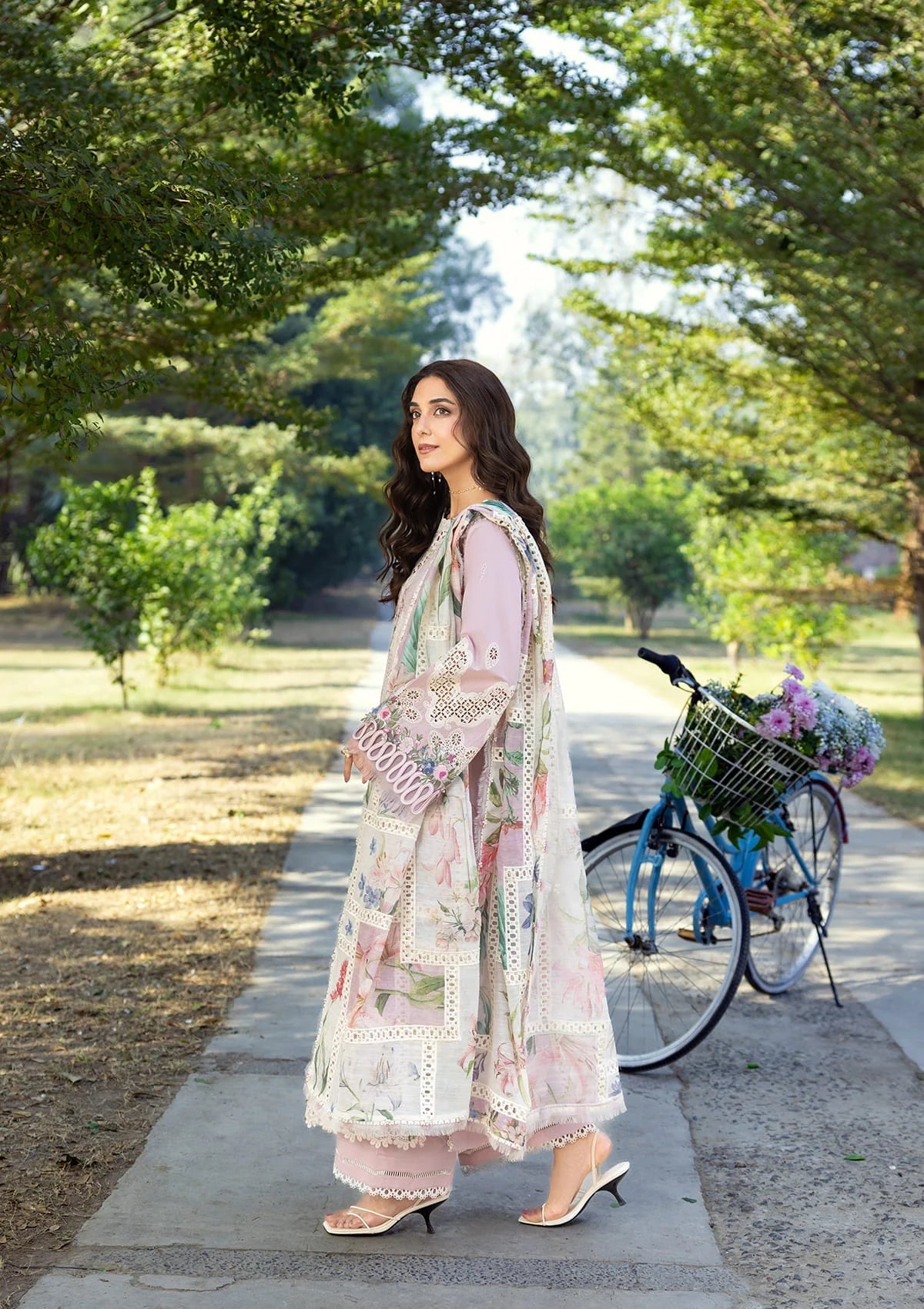 ELAF LUXURY LAWN '26=-1A MAISON PINK Aangan the essence of lawn & chiffon