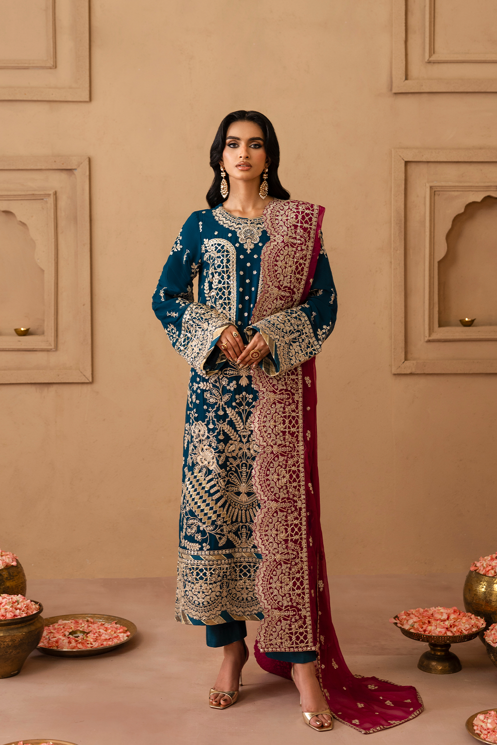 	Emaan Adeel festive chiffon original Pakistani suits online
• 	Buy Emaan Adeel chiffon salwar kameez for weddings
• 	Original Pakistani designer chiffon suits by Emaan Adee