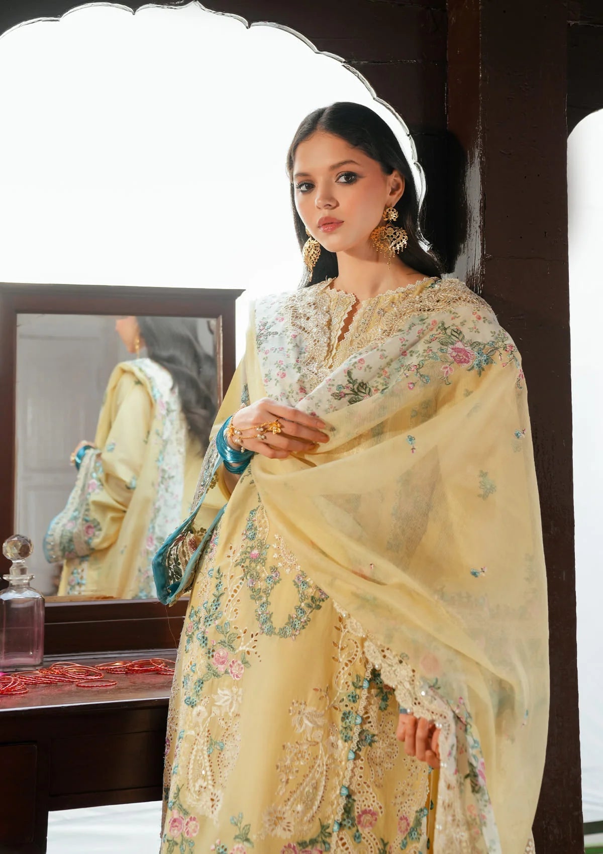 KAHF LUXURY LAWN =MUSKAAN Aangan | the Essence of Lawn & Chiffon