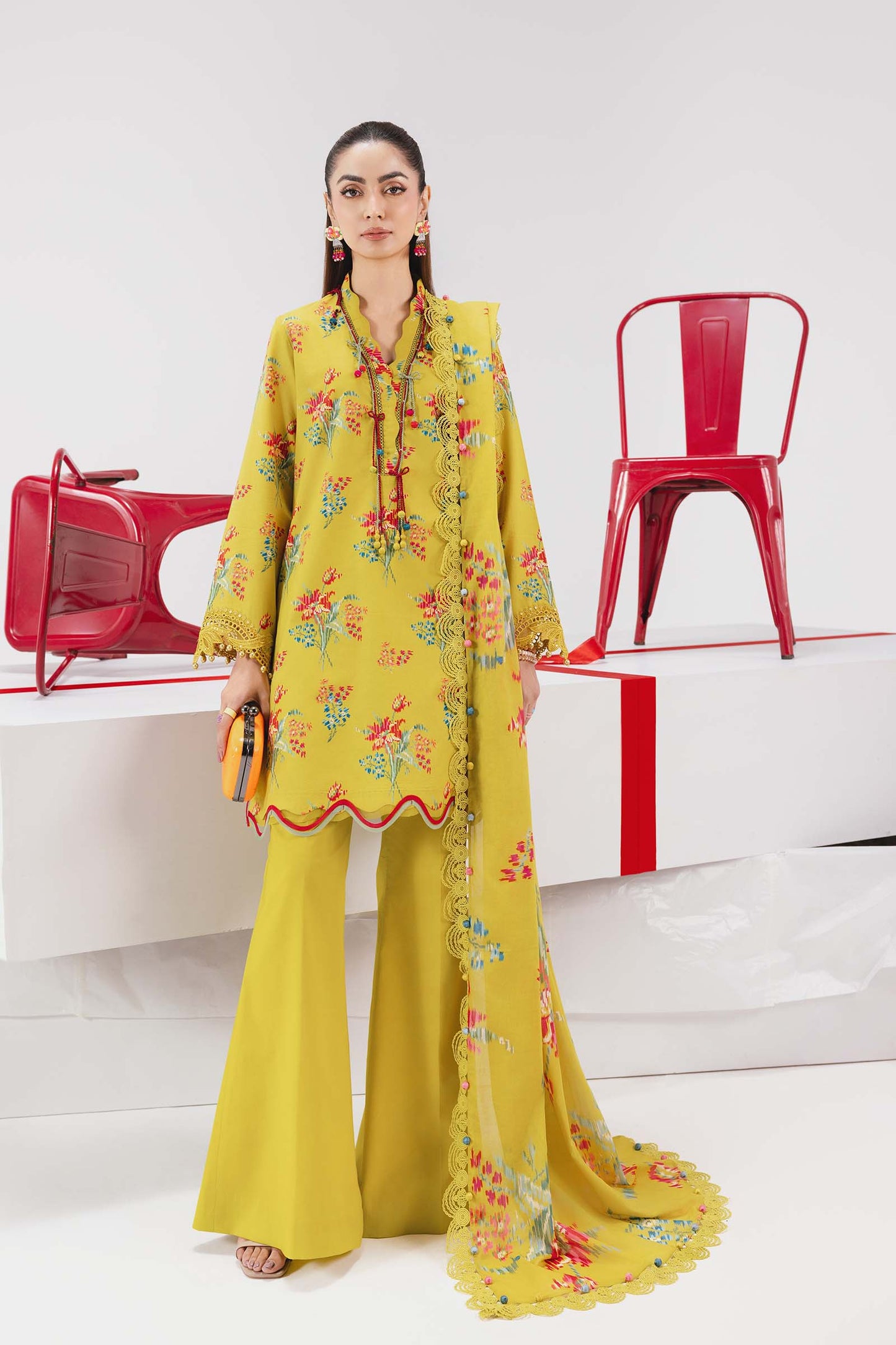 MARIA.B M.BASIC LAWN 202=6B Aangan the essence of lawn & chiffon