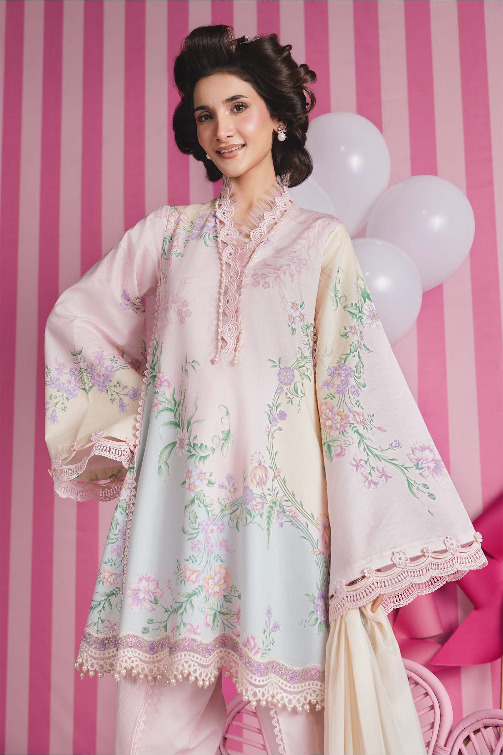 MARIA.B M.BASIC LAWN 202=7B Aangan the essence of lawn & chiffon