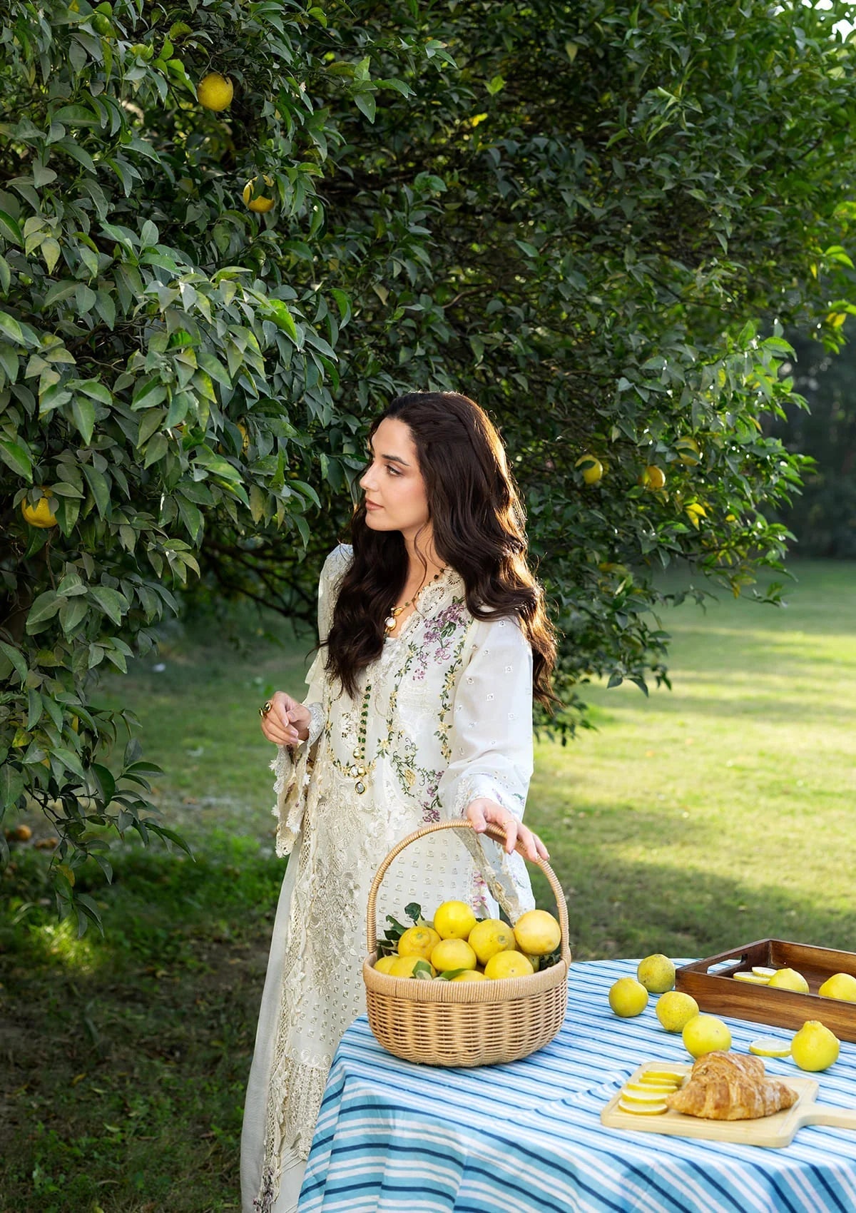 ELAF LUXURY LAWN '26=-3A PERLE Aangan the essence of lawn & chiffon