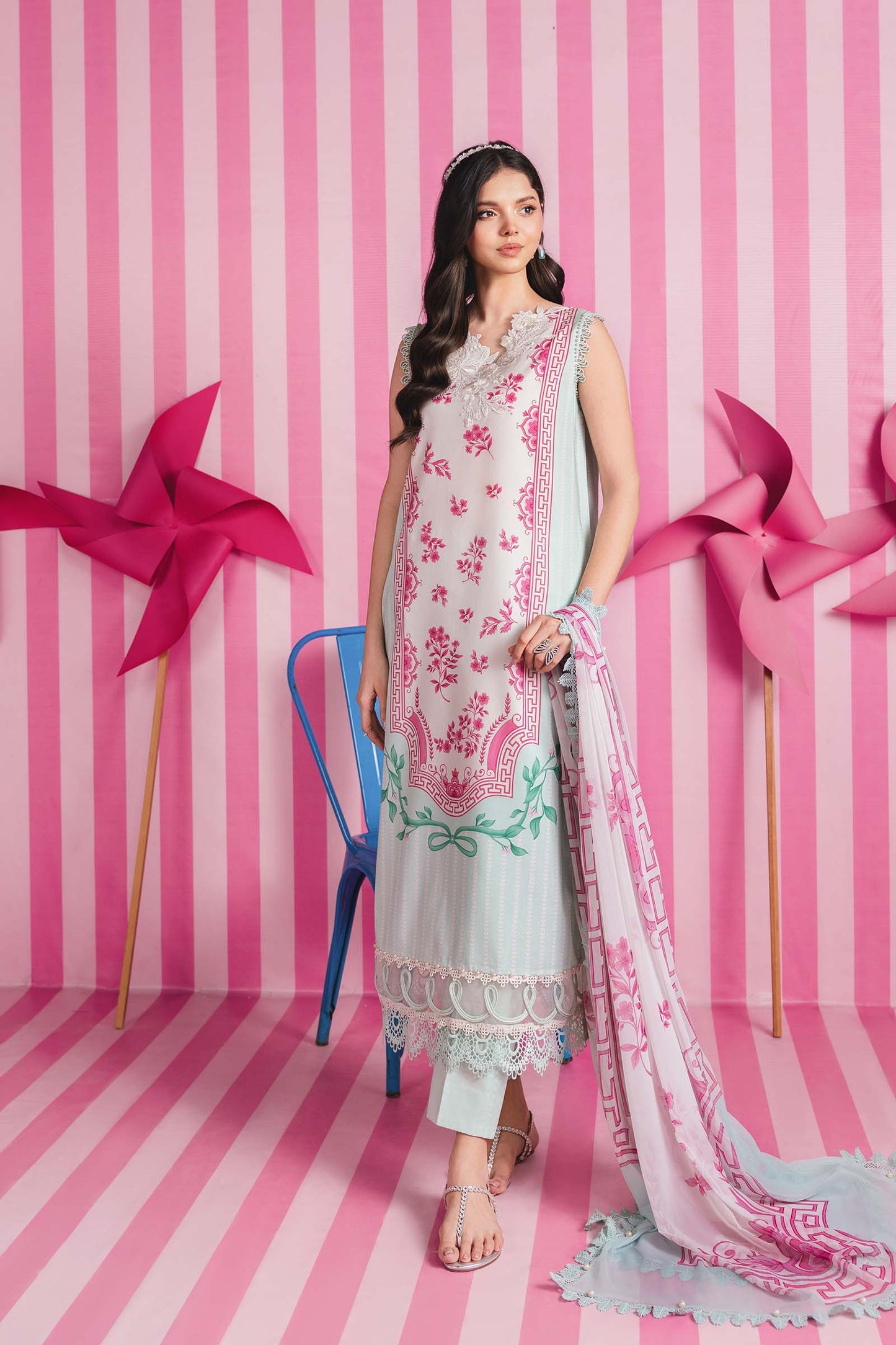 MARIA.B M.BASIC LAWN 202=9A Aangan the essence of lawn & chiffon