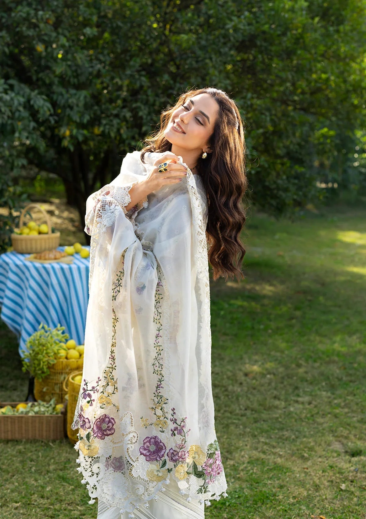 ELAF LUXURY LAWN '26=-3A PERLE Aangan the essence of lawn & chiffon
