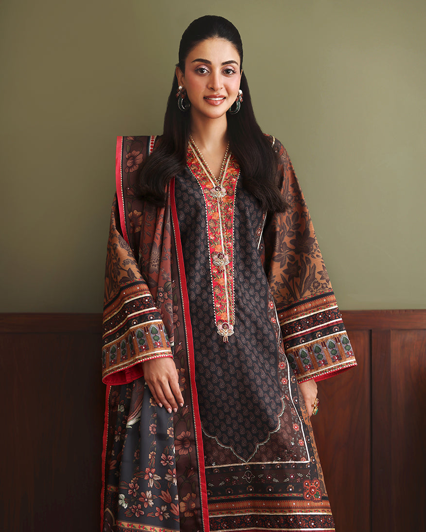 Mushq Effortlessly Me Black - full styled look