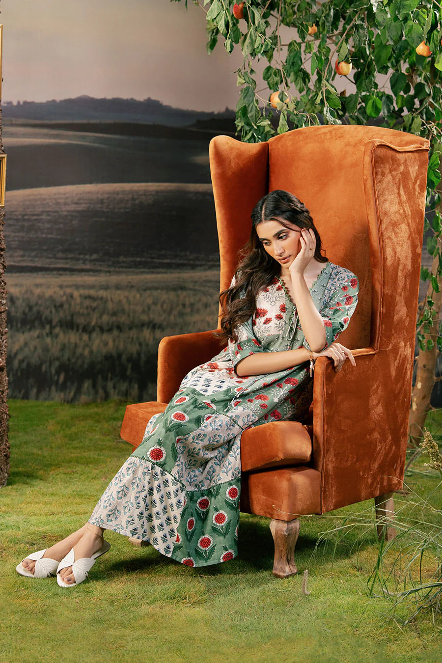 Maria B MBasic embroidered salwar suits for winter
• 	Maria B MBasic ready-to-wear Pakistani dresses for fall
• 	Maria B MBasic lawn suits for winter season
• 	Maria B MBasic festive wear Pakistani suits
• 	Maria B MBasic winter collection with shawl