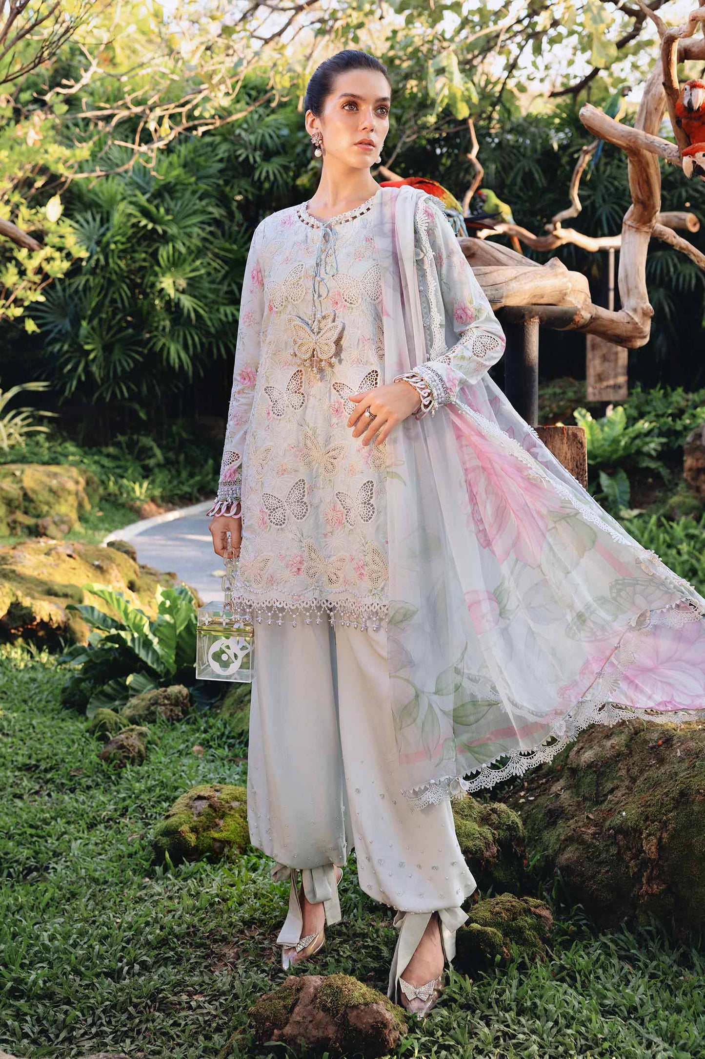 maria b mprint 2026 summer lawn
3 Piece Unstitched Embroidered Lawn Suit
