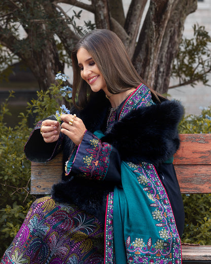 	Mushq Broadway festive winter collection for ladies
• 	Elegant Pakistani winter outfits by Mushq Broadway
• 	Mushq Broadway luxury salwar suits for cold weather
• 	Mushq Broadway winter fashion Pakistani suits online