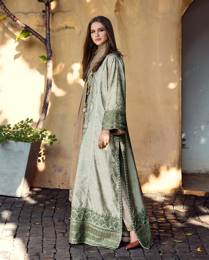 	Mushq Broadway festive winter collection for ladies
• 	Elegant Pakistani winter outfits by Mushq Broadway
• 	Mushq Broadway luxury salwar suits for cold weather
• 	Mushq Broadway winter fashion Pakistani suits online