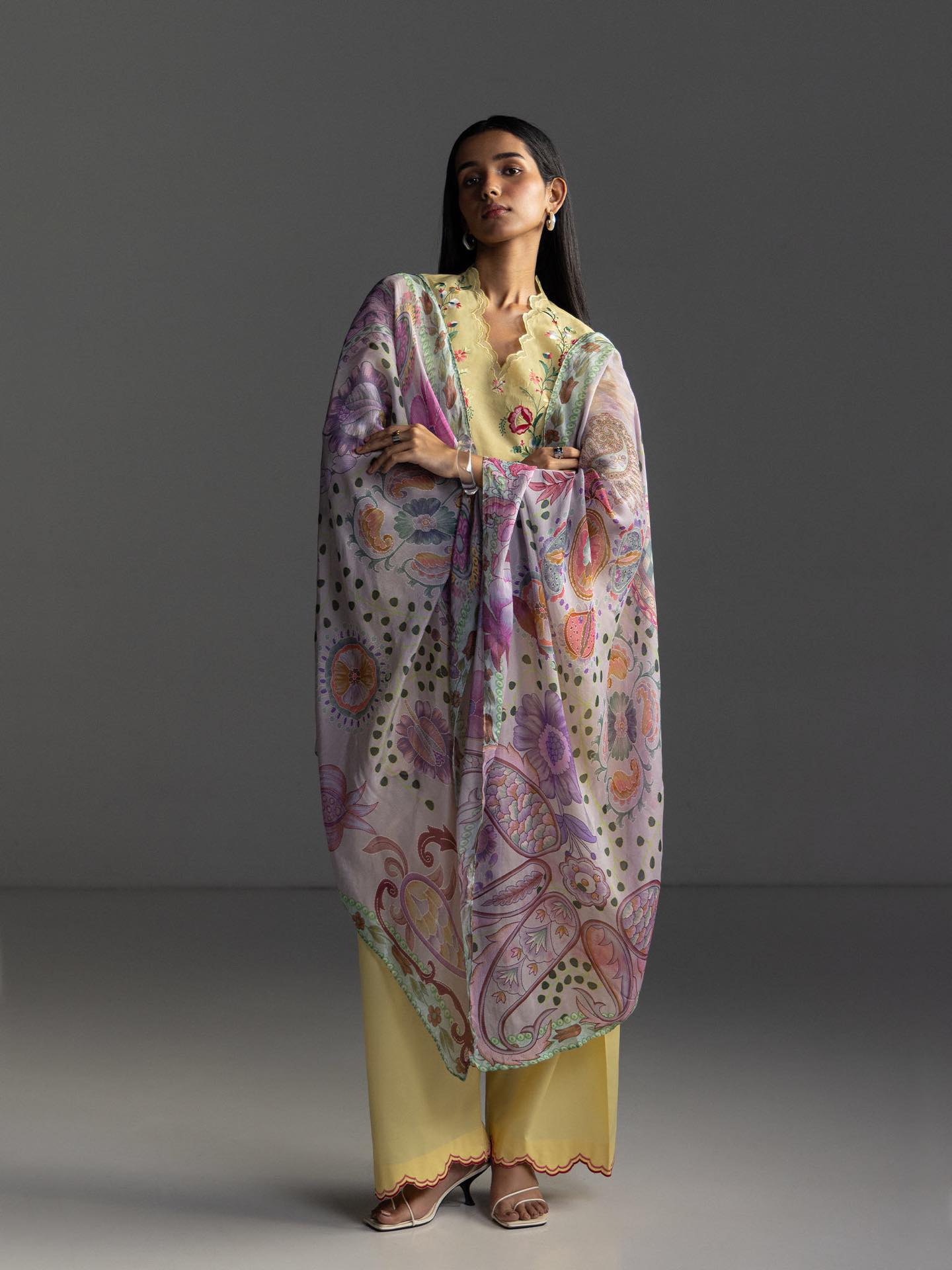 Coco Lawn By Zara Shahjhan 2026=5b Aangan the essence of lawn & chiffon